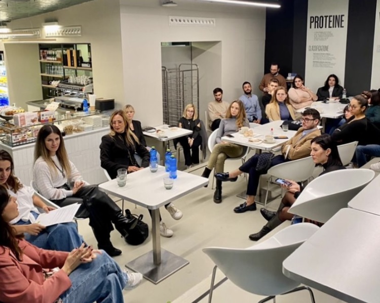 Caffè in IULM: quattro chiacchere su “Primi passi nel mondo del lavoro: Come farli? Come trasformarli in nuove opportunità di business?”